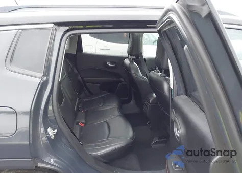 2018 Jeep Compass Trailhawk 4X4 z USA, uszkodzony, nr VIN 3C4NJDDB4JT366781